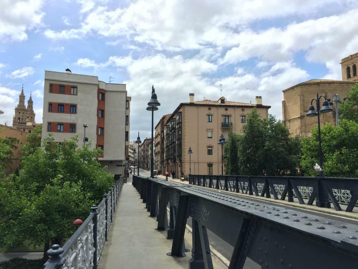 Centro Historico - Muralla Revellin Logroño Esterno foto